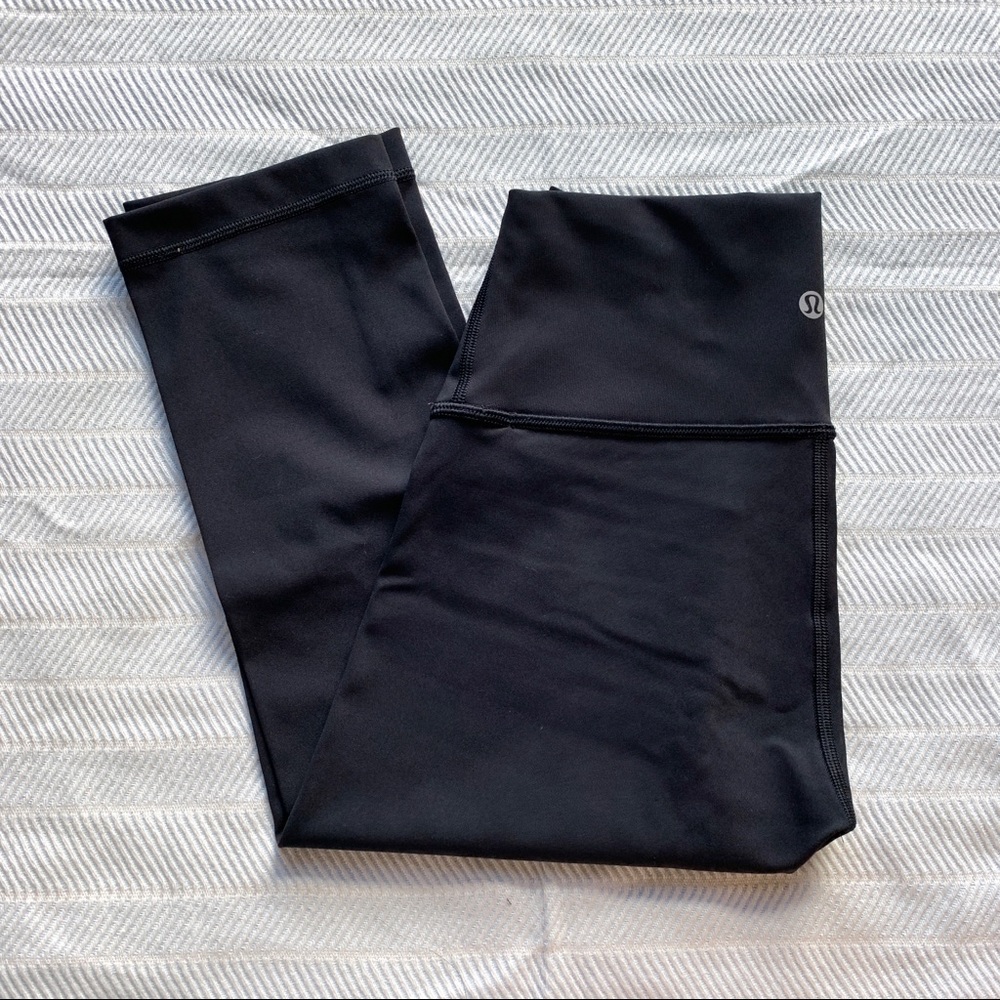 Lululemon Wunder Under High-Rise 1/2 Tight 17” - Picture 2 of 10